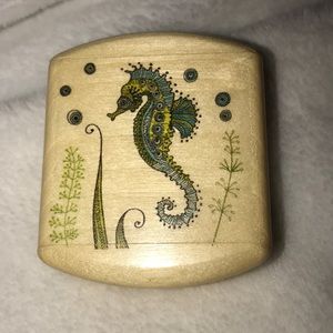 Wooden jewelry holder